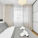 Stylish Designer With Free Street Parking Apartament Bratysława