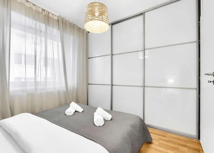 아파트 Stylish Designer Stay With Free Street Parking
