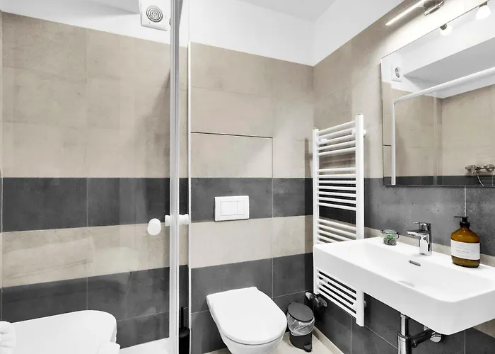 Stylish Designer Stay With Free Street Parking * 브라티슬라바