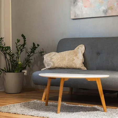 Stylish Designer With Free Street Parking Apartmán *